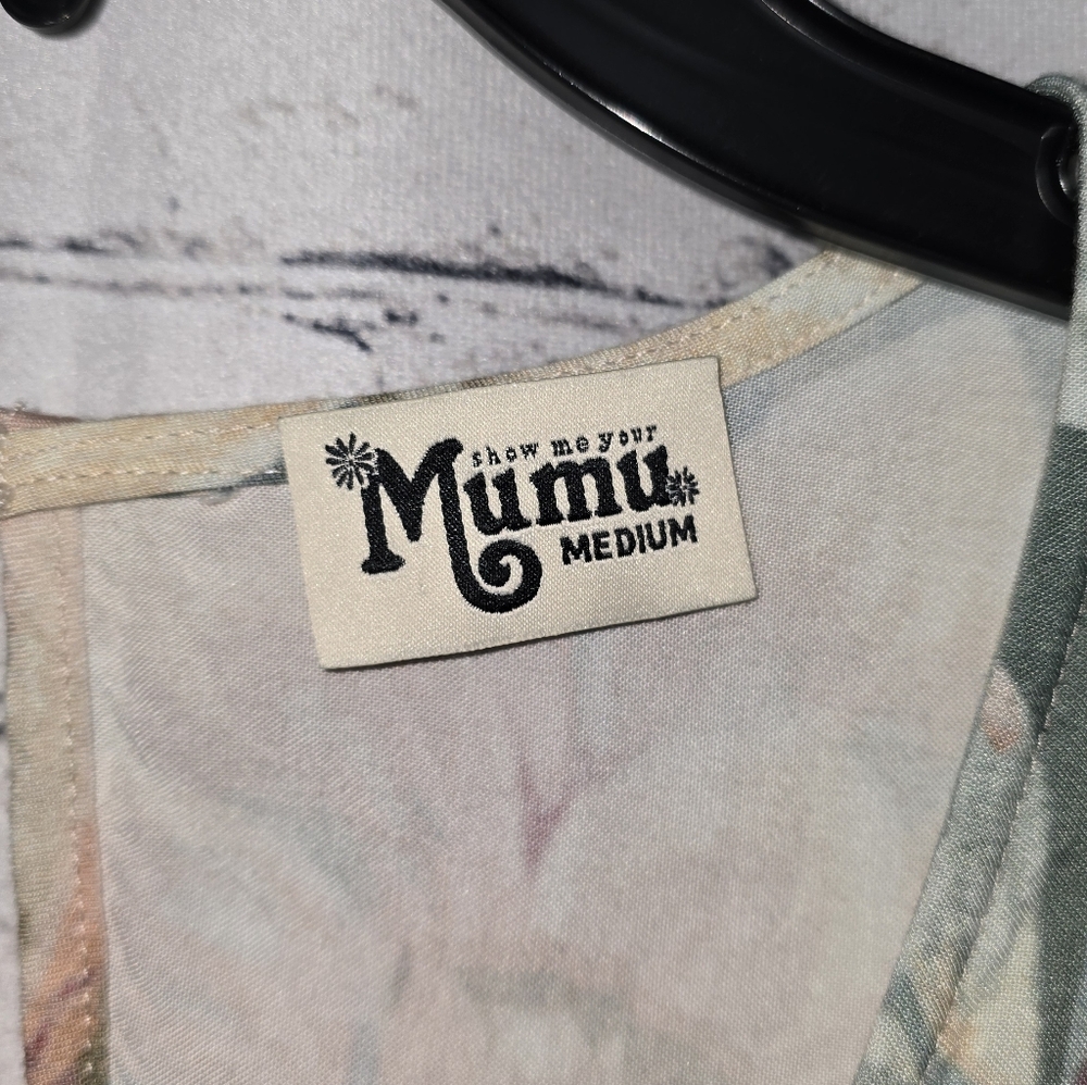 Show Me Your MuMu Floral Longsleeve Romper Size Medium - Picture 2 of 12